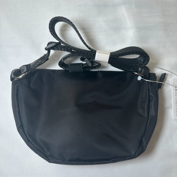 Lululemon All Night Festival Bag Micro 2L NEW - Black and Silver - Picture 5 of 16